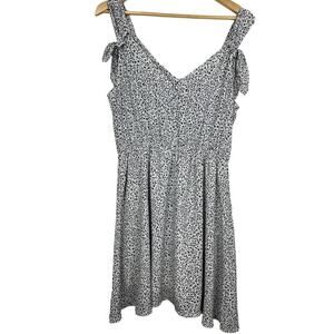 Sienna Sky Women's Dress Small White Black Floral Tie Shoulder Sleeveless Medium